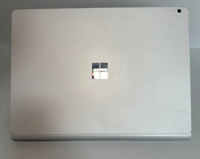 Ігровий ультрабук-трансформер Б-клас Microsoft Surface Book 2 / 13.5" (3000x2000) IPS Touch / Intel Core i7-8650U (4 (8) ядра по 1.9 - 4.2 GHz) / 8 GB DDR4 / 256 GB SSD / nVidia GeForce GTX 1050, 2 GB GDDR5, 128-bit / WebCam / Win 11 Pro б/в - зображення 3