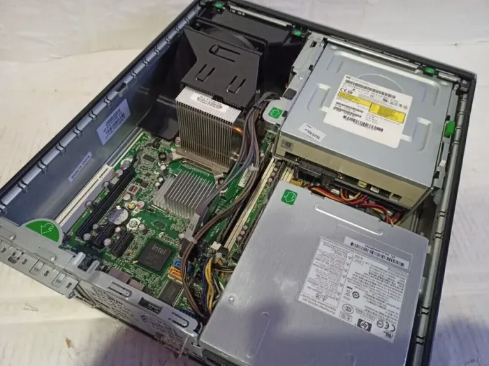 ПК HP Compaq 6000 Pro SFF / Intel Core 2 Quad Q8300 (4 ядра по 2.5 GHz) / 8 GB DDR3 / 120 GB SSD NEW / Intel GMA Graphics 4500 / DVD-RW б/в - зображення 5