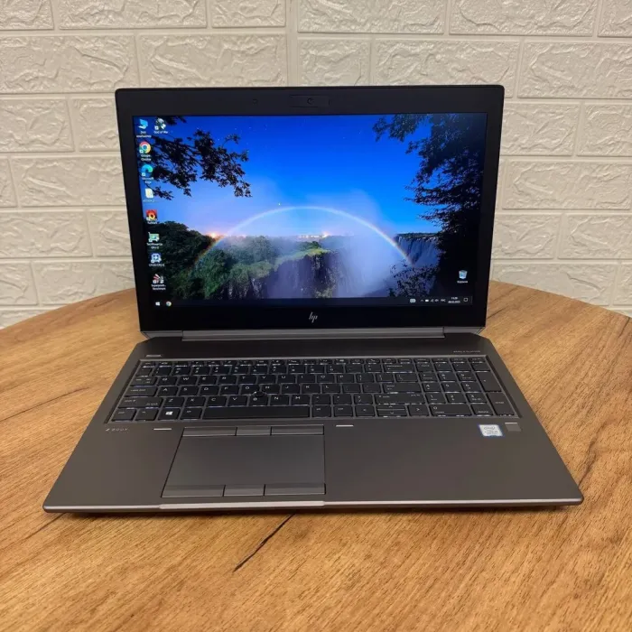 Мобільна робоча станція HP ZBook 15 G6 / 15.6" (1920x1080) IPS / Intel Core i5-9300H (4 (8) ядра по 2.4 - 4.1 GHz) / 16 GB DDR4 / 512 GB SSD / nVidia Quadro T1000, 4 GB GDDR5, 128-bit / WebCam б/в - зображення 2