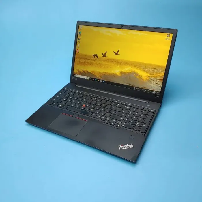 Ноутбук Lenovo ThinkPad E590 / 15.6" (1920x1080) IPS / Intel Core i5-8265U (4 (8) ядра по 1.6 - 3.9 GHz) / 8 GB DDR4 / 512 GB SSD / Intel UHD Graphics 620 / WebCam / Win 10 Pro б/в - зображення 2
