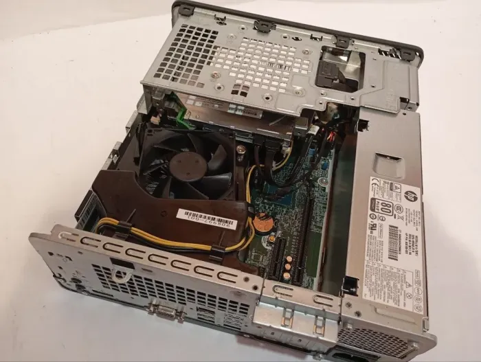 ПК Б-клас HP ProDesk 400 G4 SFF / Intel Core i3-7100 (2 (4) ядра по 3.9 GHz) / 8 GB DDR4 / 256 GB SSD / Intel HD Graphics 630 б/в - зображення 6