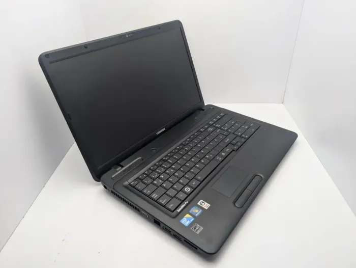 Ноутбук Toshiba Satellite Pro L670 / 17.3" (1600x900) TN / Intel Core i3-380M (2 (4) ядра по 2.53 GHz) / 6 GB DDR3 / 640 GB HDD / Intel HD Graphics / WebCam б/в - зображення 3