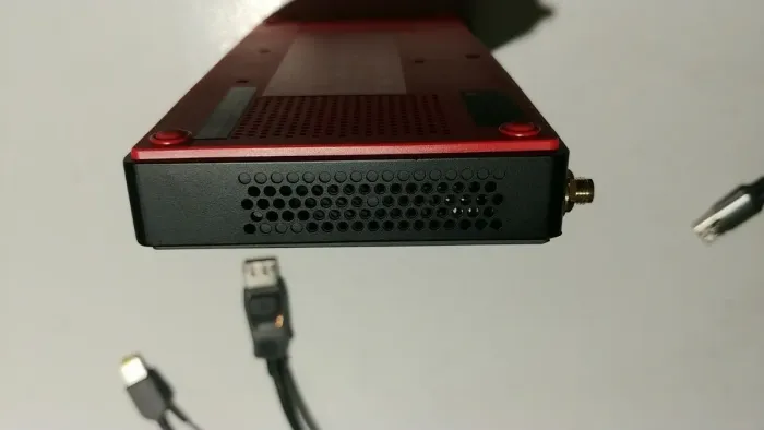 Неттоп Lenovo ThinkCentre M75n USFF / AMD Ryzen 5 3500U (4 (8) ядра по 2.1 - 3.7 GHz) / 8 GB DDR4 / 256 GB SSD / AMD Radeon Vega 8 Graphics / DisplayPort / Wi-Fi + Блок живлення б/в - зображення 16