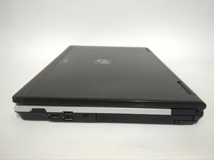 Ноутбук Fujitsu LifeBook E780 / 15.6" (1366x768) TN / Intel Core i3-330M (2 (4) ядра по 2.13 GHz) / 4 GB DDR3 / 320 GB HDD / Intel HD Graphics / WebCam / DVD-ROM б/в - зображення 5