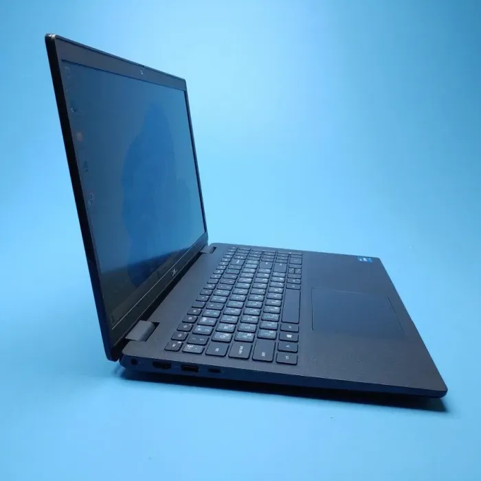 Ноутбук Dell Latitude 3520 / 15.6" (1920x1080) IPS / Intel Core i5-1135G7 (4 (8) ядра по 2.4 - 4.2 GHz) / 8 GB DDR4 / 240 GB SSD / Iris Xe Graphics / WebCam / Win 11 Pro б/в - зображення 4