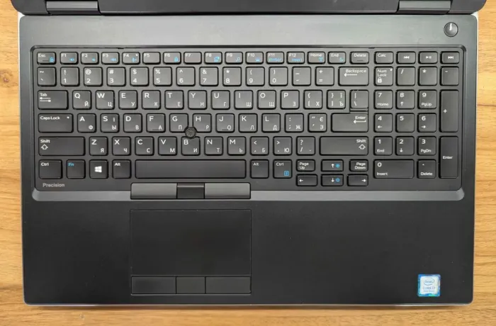 Мобільна робоча станція Dell Precision 7530 / 15.6" (1920x1080) IPS / Intel Core i5-8300H (4 (8) ядра по 2.3 - 4.0 GHz) / 32 GB DDR4 / 512 GB SSD / nVidia Quadro P2000, 4 GB GDDR5, 128-bit / WebCam / Windows 10 б/в - зображення 3