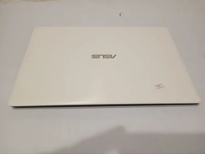 Ноутбук Б-клас Asus X553M / 15.6" (1366x768) TN / Intel Pentium N3530 (4 ядра по 2.16 - 2.58 GHz) / 4 GB DDR3 / 500 GB HDD / Intel HD Graphics / WebCam б/в - зображення 6