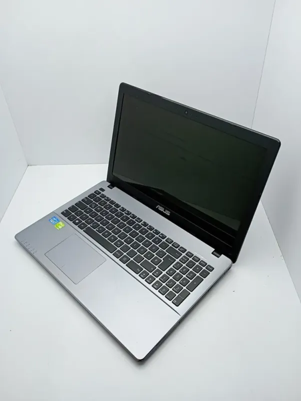 Ноутбук Asus X550C / 15.6" (1366x768) TN / Intel Core i3-3217U (2 (4) ядра по 1.8 GHz) / 6 GB DDR3 / 500 GB HDD / nVidia GeForce GT 720M, 2 GB GDDR3, 64-bit / WebCam / HDMI б/в - зображення 4