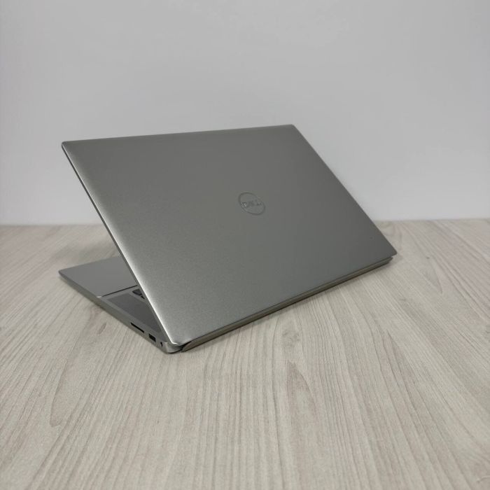 Ноутбук Б-клас Dell Inspiron 16 5620 / 16" (1920x1200) IPS Touch / Intel Core i7-1260U (10 (12) ядер по 1.1 - 4.7 GHz) / 16 GB DDR4 / 512 GB SSD NVMe / nVidia GeForce MX570 A, 2 GB GDDR6, 64-bit / WebCam б/в - зображення 6