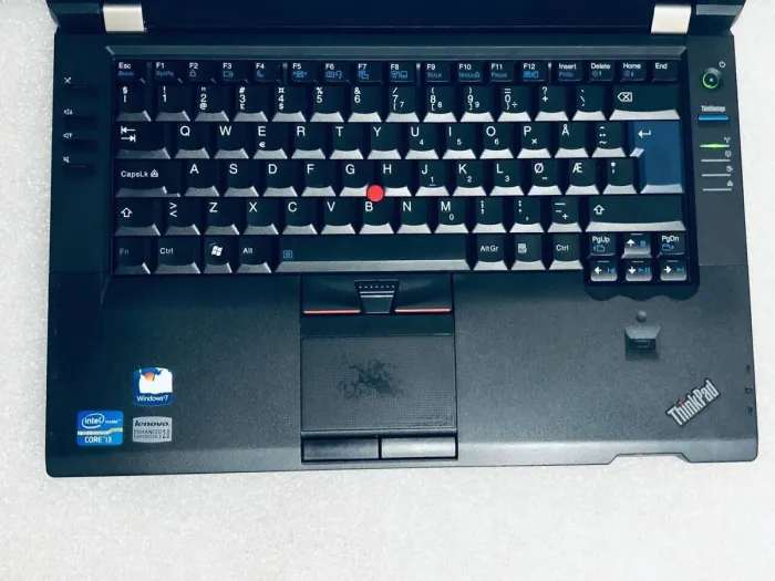 Ноутбук Lenovo ThinkPad / 14" TN / Core i3-2330M (2(4) ядра по 2.2GHz) / 4GB DDR3 / 500GB HDD / HD Graphics 3000 / WebCam / DVD-ROM б/в - зображення 3
