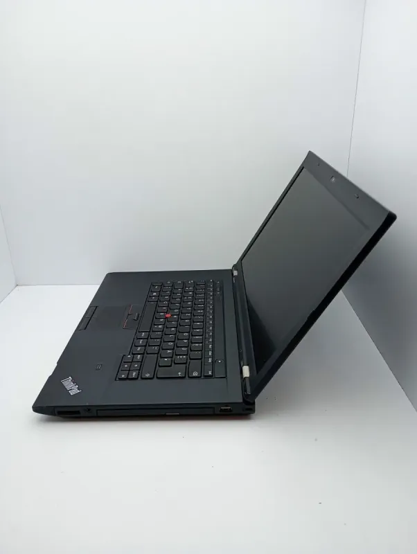 Ноутбук Lenovo ThinkPad L530 / 15" (1366x768) TN / Intel Core i3-3110M (2 (4) ядра по 2.4 GHz) / 6 GB DDR3 / 500 GB HDD / Intel HD Graphics 4000 / WebCam / АКБ не тримає б/в - зображення 6
