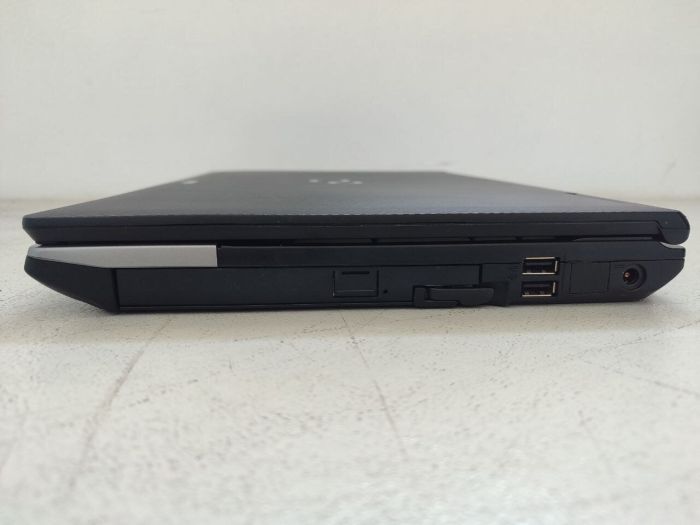 Ноутбук Fujitsu LifeBook E752 / 15.6" (1600x900) TN / Intel Core i5-3230M (2 (4) ядра по 2.6 - 3.2 GHz) / 8 GB DDR3 / 128 GB SSD / Intel HD Graphics 4000 б/в - зображення 4