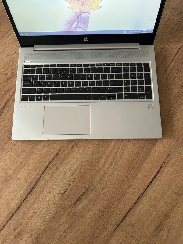 Ноутбук Б-клас HP ProBook 455R G6 / 15.6" (1366x768) TN / AMD Ryzen 3 3200U (2 (4) ядра по 2.6 - 3.5 GHz) / 8 GB DDR4 / 256 GB SSD / AMD Radeon Vega 3 Graphics / WebCam / HDMI б/в - зображення 3