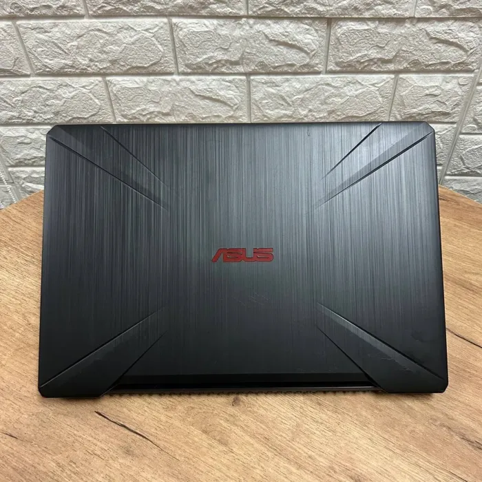 Ігровий ноутбук Б-клас Asus TUF Gaming FX504GD / 15.6" (1920x1080) IPS / Intel Core i5-8300H (4 (8) ядра по 2.3 - 4.0 GHz) / 8 GB DDR4 / 256 GB SSD / nVidia GeForce GTX 1050, 2 GB GDDR5, 128-bit / WebCam б/в - зображення 3