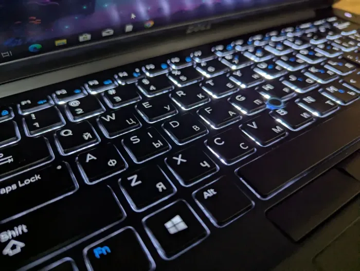 Ультрабук Dell Latitude 7480 / 14" (1920x1080) IPS / Intel Core i7-7600U (2 (4) ядра по 2.8 - 3.9 GHz) / 8 GB DDR4 / 256 GB SSD / Intel HD Graphics 620 / HDMI / Windows 10 б/в - зображення 6