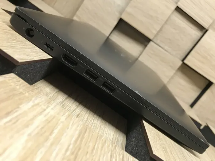 Ноутбук Dell Latitude 7490 / 14" (1920x1080) IPS / Intel Core i5-8350U (4 (8) ядра по 1.7 - 3.6 GHz) / 8 GB DDR4 / 256 GB SSD M.2 / Intel UHD Graphics 620 / WebCam / USB 3.1 / HDMI / Windows 10 б/в - зображення 6