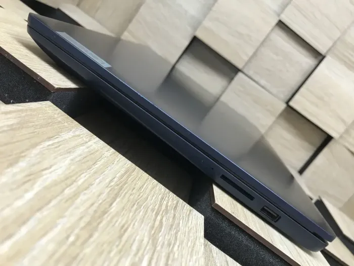 Ультрабук Б-клас Lenovo IdeaPad 3 15IAU7 / 15.6" (1920x1080) IPS Touch / Intel Core i5-1235U (10 (12) ядер по 3.3 - 4.4 GHz) / 8 GB DDR4 / 256 GB SSD / Intel Iris Xe Graphics / WebCam / HDMI б/в - зображення 6