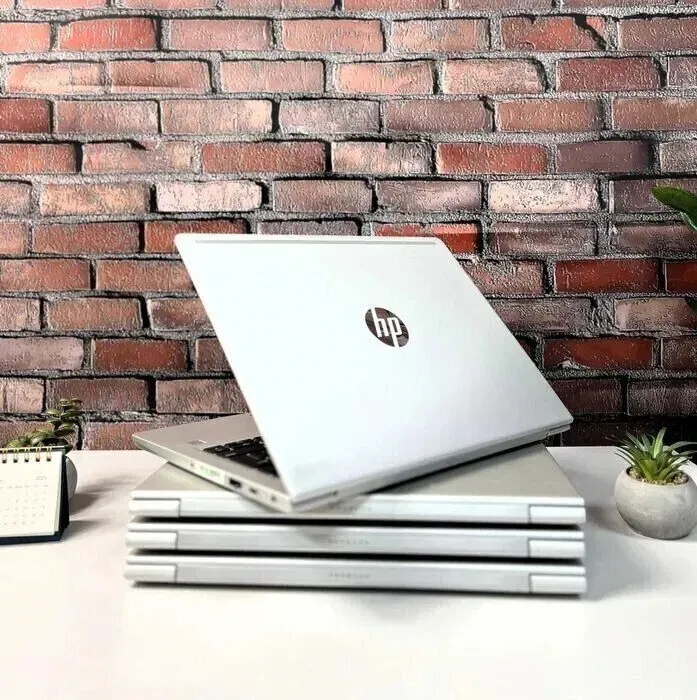 Ультрабук HP ProBook 430 G7 / 13.3" (1366x768) TN / Intel Core i5-10210U (4 (8) ядра по 1.6 - 4.2 GHz) / 8 GB DDR4 / 256 GB SSD / Intel UHD Graphics / WebCam / Win 10 Pro б/в - зображення 7