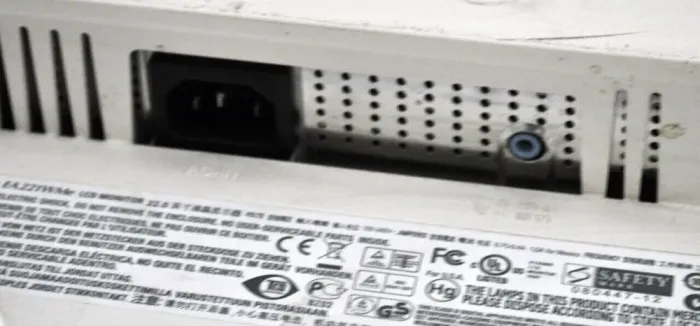 Монітор Б-клас NEC MultiSync EA221WMe / 22" (1680x1050) TN / VGA, DVI, USB / Вбудовані колонки 2x 1W / VESA 100x100 б/в - зображення 8