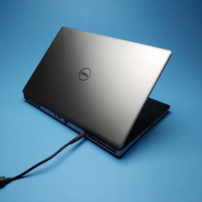 Мобільна робоча станція Dell Precision 7760 / 17.3" (3840x2160) IPS / Intel Xeon W-11955M (8 (16) ядер по 2.6 - 5.0 GHz) / 64 GB DDR4 / 1000 GB SSD / nVidia RTX A5000, 16 GB GDDR6, 256-bit / WebCam / Win 11 Pro б/в - зображення 5