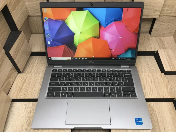 Ультрабук Б-клас Dell Latitude 5320 / 13.3" (1920x1080) IPS / Intel Core i5-1135G7 (4 (8) ядра по 2.4 - 4.2 GHz) / 8 GB DDR4 / 256 GB SSD M.2 / Intel Iris X Graphics / WebCam / Windows 10 б/в - зображення 2