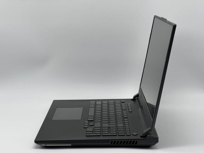 Ігровий ноутбук Б-класу Asus ROG Strix G713PI / 17,3" (2560x1440) IPS / AMD Ryzen 9 7945HX (16 (32) ядер по 2,5 - 5,4 ГГц) / 32 ГБ DDR5 / 960 ГБ SSD / nVidia GeForce RTX 4070, 8 ГБ GDDR6, 128-біт / WebCam б/в - изображение 4