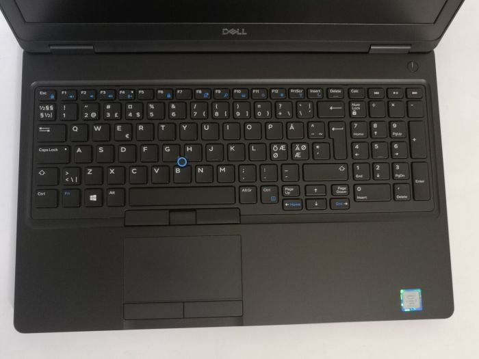 Робоча станція Dell Precision 3530 / 15.6" IPS / Core i7-8850H (6(12) ядер по 2.6-4.3 GHz) / 16GB DDR4 / 256GB SSD / Quadro P600, 4GB GDDR5, 128-bit / WebCam / HDMI б/в - зображення 6