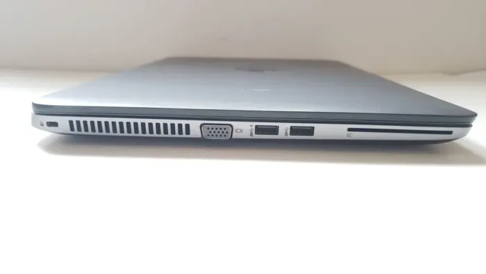 Ноутбук HP EliteBook 850 G1 / 15.6" (1920x1080) TN / Intel Core i7-4600U (2 (4) ядра по 2.1 - 3.3 GHz) / 8 GB DDR3 / 256 GB SSD / Intel HD Graphic 4400 / WebCam б/в - зображення 4