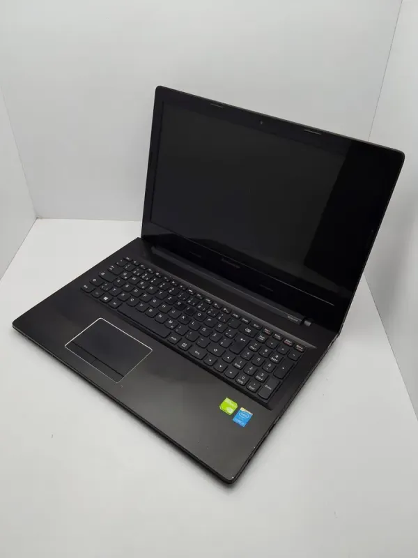 Ноутбук Lenovo Z50-70 / 15.6" (1366x768) TN / Intel Core i5-4210U (2 (4) ядра по 1.7 - 2.7 GHz) / 8 GB DDR3 / 1000 GB HDD / nVidia GeForce GT 820M, 2 GB DDR3, 64-bit / WebCam б/в - зображення 4