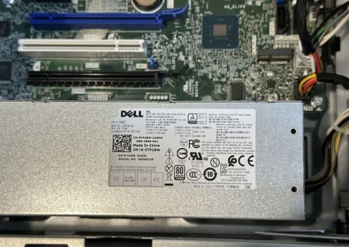 Комп'ютер Б-клас Dell OptiPlex 7070 Tower / Intel Core i5-9500 (6 ядер по 3.0 - 4.4 GHz) / 16 GB DDR4 / 500 GB SSD / Intel UHD Graphics 630 / 260W / DisplayPort б/в - зображення 8