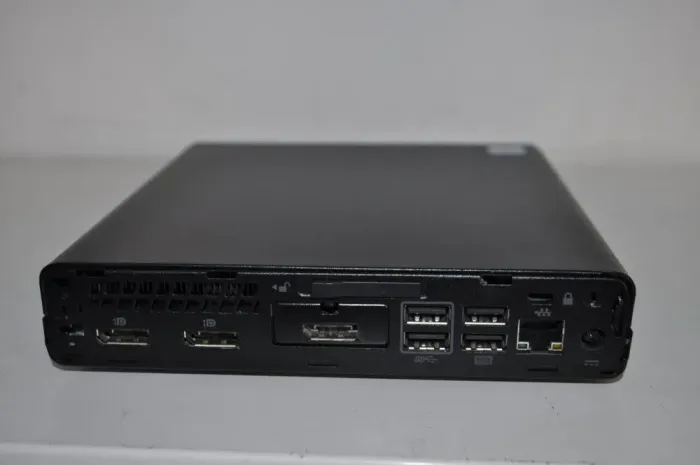 Комплект ПК: HP EliteDesk 800 G3 Desktop Mini USFF / Intel Core i5-6500T (4 ядра по 2.5 - 3.1 GHz) / 16 GB DDR4 / 1000 GB SSD / Intel UHD Graphics 630 + Монітор Б-клас 22" (1680x1050) TN б/в - зображення 7