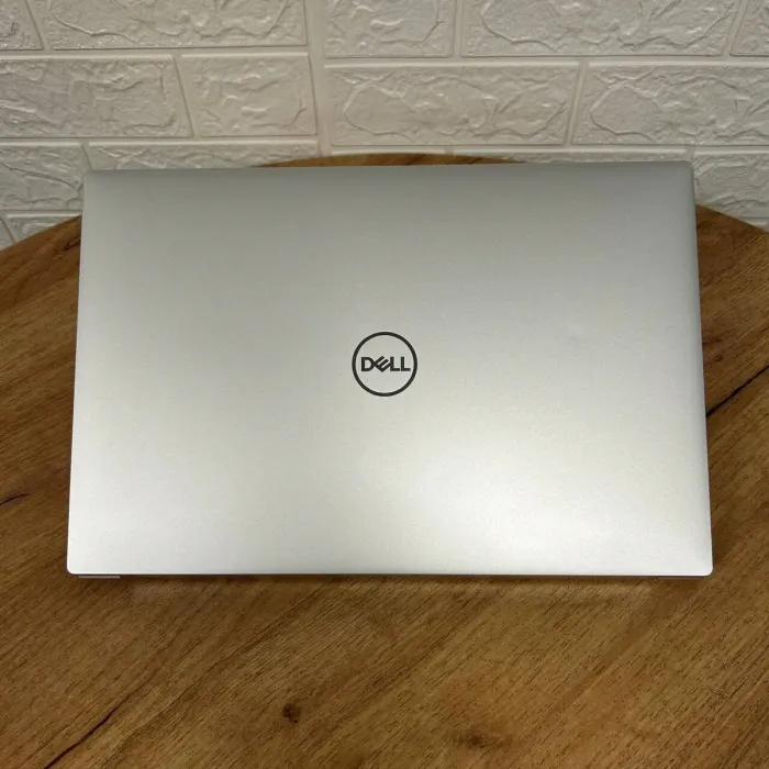 Ігровий ноутбук Dell XPS 15 9500 / 15.6" (3840x2400) IPS Touch / Intel Core i7-10875H (8 (16) ядер по 2.3 - 5.1 GHz) / 16 GB DDR4 / 512 GB SSD / nVidia GeForce GTX 1650 Ti, 4 GB GDDR6, 128-bit / WebCam б/в - зображення 3