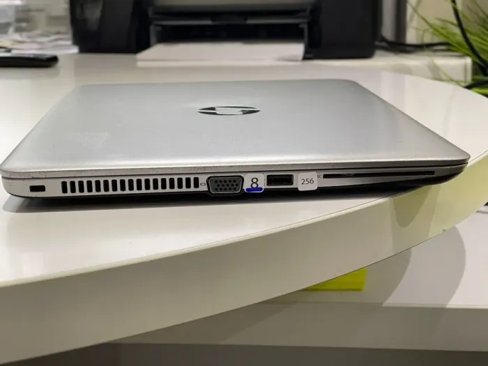 Ноутбук HP EliteBook 840 G4 / 14" TN / Intel Core i5-7200U (2(4) ядра по 2.5-3.1GHz) / 8GB DDR4 / 240GB SSD / HD Graphics 620 / WebCam б/в - зображення 3