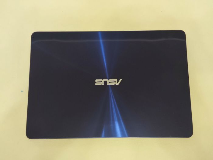 Ультрабук Asus Zenbook UX430U / 14" (1920x1080) IPS / Intel Core i5-8250U (4 (8) ядра по 1.6 - 3.4 GHz) / 8 GB DDR4 / 256 GB SSD / Intel UHD Graphics 620 / WebCam б/в - зображення 7