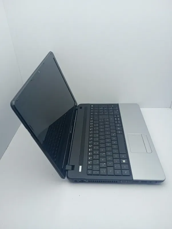 Ноутбук Acer E1-531 / 15.6" (1366x768) TN / Intel Core i3-3120M (2 (4) ядра по 2.5 GHz) / 8 GB DDR3 / 120 GB SSD / Intel HD Graphics / WebCam б/в - зображення 3