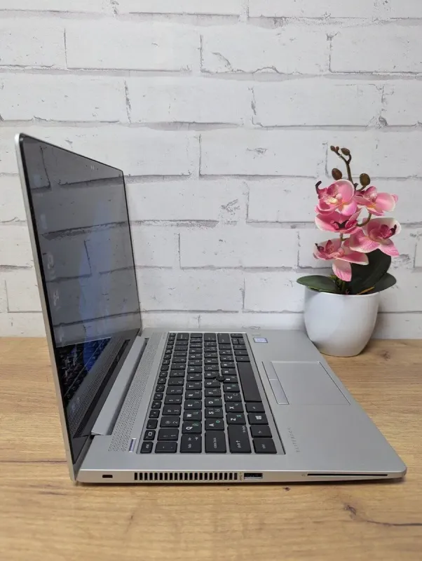 Ультрабук HP EliteBook 830 G6 / 13.3" (1920x1080) IPS / Intel Core i5-8365U (4 (8) ядра по 1.6 - 4.1 GHz) / 16 GB DDR4 / 256 GB SSD / Intel UHD Graphics 630 / WebCam / HDMI б/в - зображення 3