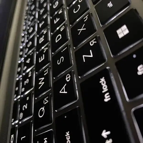 Ультрабук Б-клас HP ProBook 445 G8 / 14" (1920x1080) IPS / AMD Ryzen 5 5600U (6 (12) ядер по 2.3 - 4.2 GHz) / 16 GB DDR4 / 512 GB SSD / AMD Radeon Vega 7 Graphics / Fingerprint / WebCam б/в - зображення 6