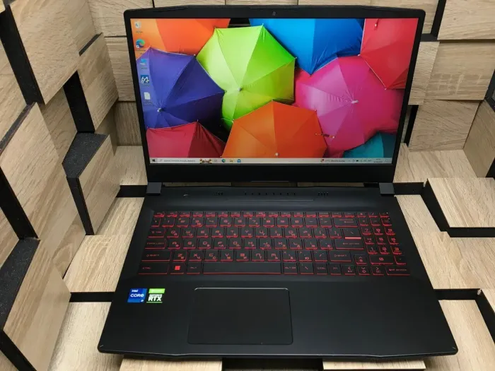 Ігровий ноутбук Б-клас MSI Katana GF66 11UD / 15.6" (1920x1080) IPS / Intel Core i7-11800H (8 (16) ядер по 2.3 - 4.6 GHz) / 16 GB DDR4 / 256 GB SSD M.2 / nVidia GeForce RTX 3050 Ti, 4 GB GDDR6, 128-bit / WebCam б/в - зображення 2