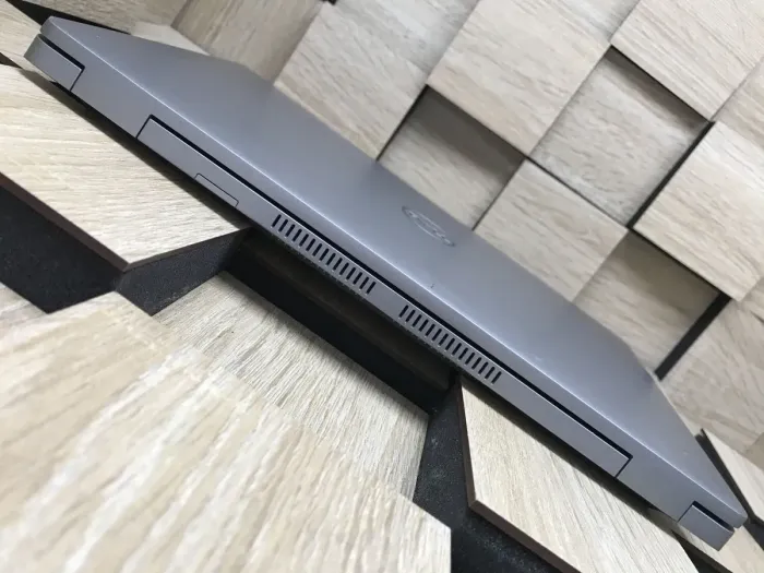 Ультрабук Dell Latitude 5420 / 14" (1920x1080) IPS / Intel Core i7-1185G7 (4 (8) ядра по 3.0 - 4.8 GHz) / 8 GB DDR4 / 256 GB SSD M.2 / Intel Iris Xe Graphics / WebCam / HDMI / Windows 10 б/в - зображення 7