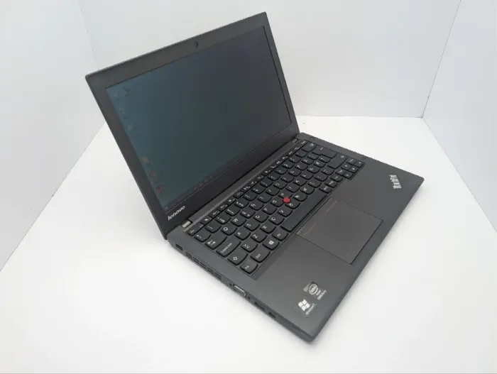 Нетбук Lenovo ThinkPad X240 / 12.5" (1366x768) TN / Intel Core i5-4300U (2 (4) ядра по 1.9 - 2.9 GHz) / 8 GB DDR3 / 120 GB SSD / Intel HD Graphics 4400 / WebCam б/в - зображення 5