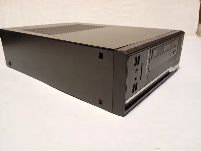 Комплект ПК Б-клас: Acer Veriton X2632G SFF / Intel Core i3-4130 (2 (4) ядра по 3.4 GHz) / 8 GB DDR3 / 500 GB HDD / Intel HD Graphics 4400 / DVD-RW + Монітор Acer K222HQL / 22" (1920x1080) IPS / 1x HDMI, 1x DVI, 1x VGA б/в - зображення 4