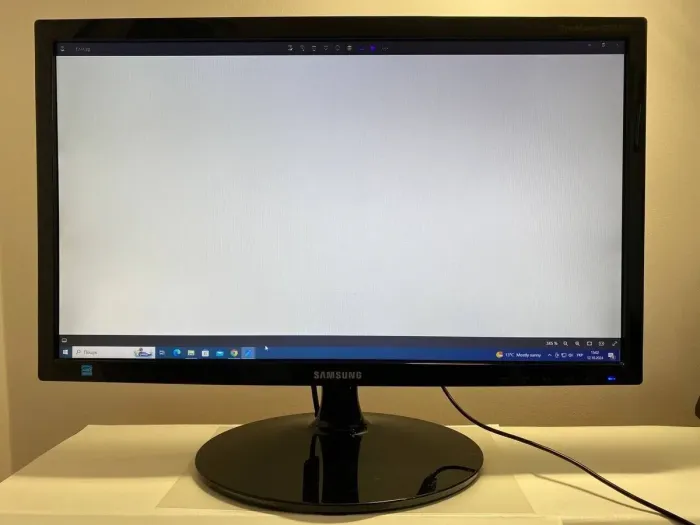 Монітор Б-клас Samsung SyncMaster S22B150N / 21.5" (1920x1080) TN / VGA б/в - зображення 3