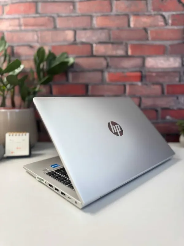 Ультрабук HP ProBook 440 G8 / 14" (1920x1080) IPS / Intel Core i3-1115G4 (4 (8) ядра по 4.1 GHz) / 8 GB DDR4 / 256 GB SSD / Intel UHD Graphics / WebCam б/в - зображення 8