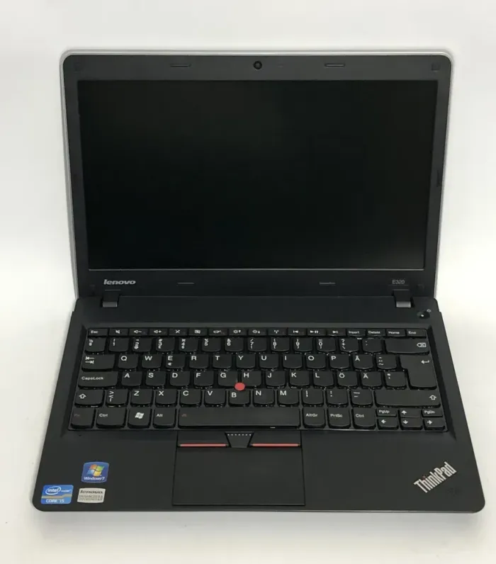 Ноутбук Lenovo ThinkPad Edge E320 / 13.3'' (1366x768) TN / Intel Core i3-2330M (2 (4) ядра по 2.2 GHz) / 4 GB DDR3 / 320 GB HDD / Intel HD Graphics 3000 / WebCam б/в - зображення 2