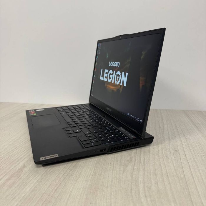 Ігровий ноутбук Б-класу Lenovo Legion 5 15ARH05H / 15,6" (1920x1080) IPS / AMD Ryzen 7 4800H (8 (16) ядер по 2,9 - 4,2 ГГц) / 16 ГБ DDR4 / 512 ГБ SSD NVMe / nVidia GeForce RTX 2060, 6 ГБ GDDR6, 192-біт / Веб-камера б/в - зображення 5