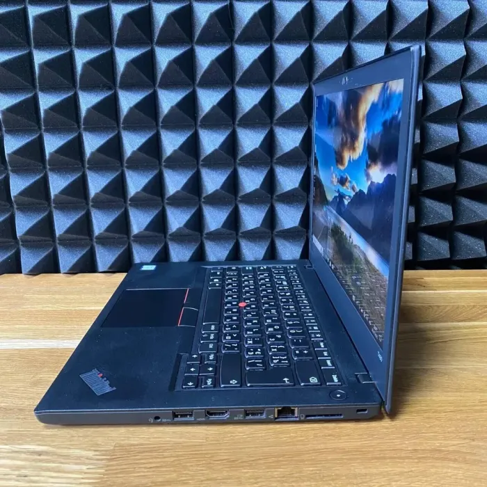 Ультрабук Lenovo ThinkPad T480 / 14" (1920x1080) TN Touch / Intel Core i5-8350U (4 (8) ядра по 1.7 - 3.6 GHz) / 16 GB DDR4 / 256 GB SSD / Intel UHD Graphics 620 / WebCam б/в - зображення 6