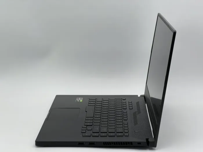 Ігровий ноутбук Asus ROG Zephyrus GA502DU / 15.6" (1920x1080) IPS / AMD Ryzen 7 3750H (4 (8) ядра по 2.3 - 4.0 GHz) / 24 GB DDR4 / 480 GB SSD / nVidia GeForce GTX 1660 Ti Max-Q, 6 GB GDDR6, 192-bit / HDMI б/в - зображення 4