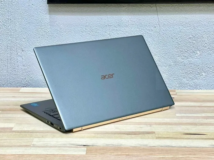 Ультрабук Acer Swift SF514-55 / 14" (1920x1080) IPS Touch / Intel Core i5-1135G7 (4 (8) ядра по 2.4 - 4.2 GHz) / 8 GB DDR4 / 512 GB SSD / Intel Iris Xe Graphics / WebCam / Win 11 Home б/в - зображення 6