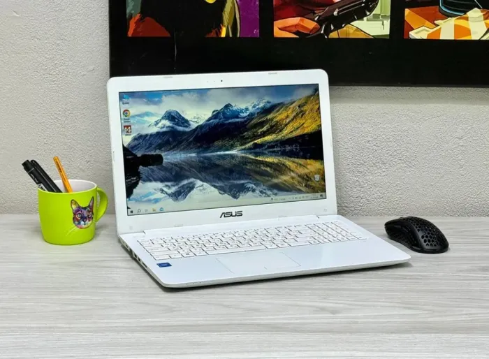 Ноутбук Б-клас Asus E502S / 15.6" (1366x768) TN / Intel Celeron N3060 (2 ядра по 1.6 - 2.48 GHz) / 4 GB DDR3 / 128 GB SSD / Intel HD Graphics 400 / WebCam / Win 10 Home б/в - зображення 3