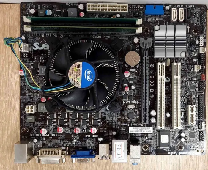 Комплект: материнська плата Elitegroup B75H2-M3 (rev 1.0) / LGA1155 / Intel Core i3-3240 (2 (4) ядра по 3.4 GHz) / 8 GB DDR3 / Intel HD Graphics 2500 + Кулер б/в - зображення 2